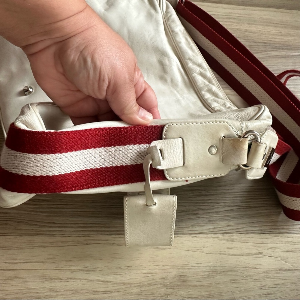 Bally White Large Leather Red stripe Shoulder Bag - Picture 3 of 9